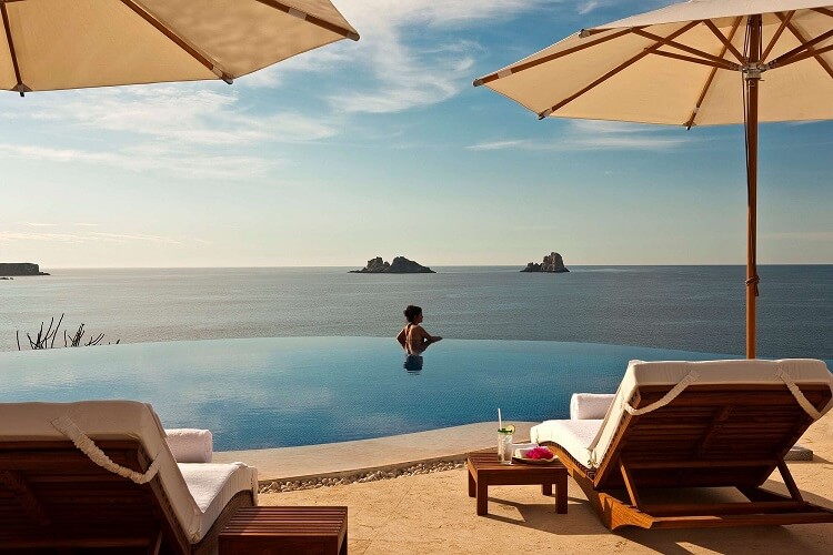 luxury travel with a pool