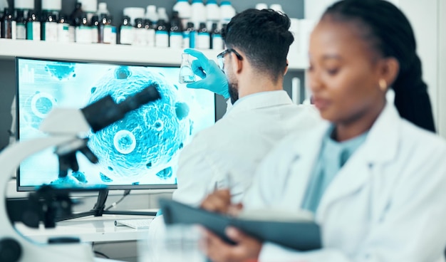 Specialiste en medecine genomique