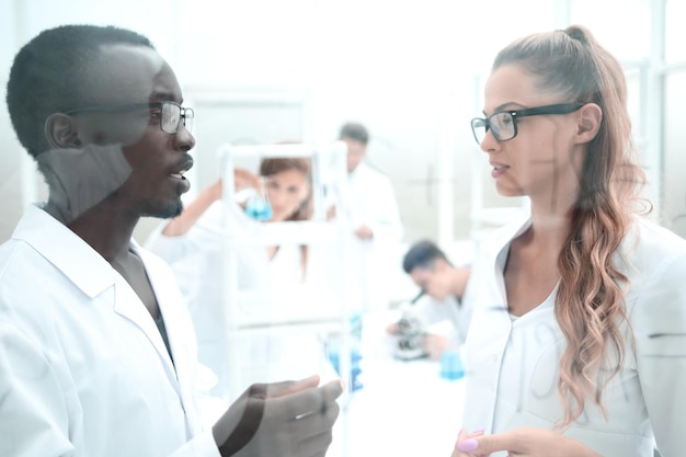 Specialiste en medecine genomique