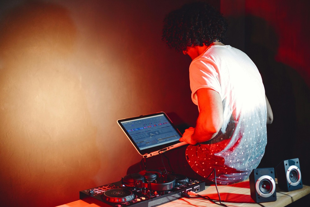 How to Switch Music Distributors: Without Losing Streams