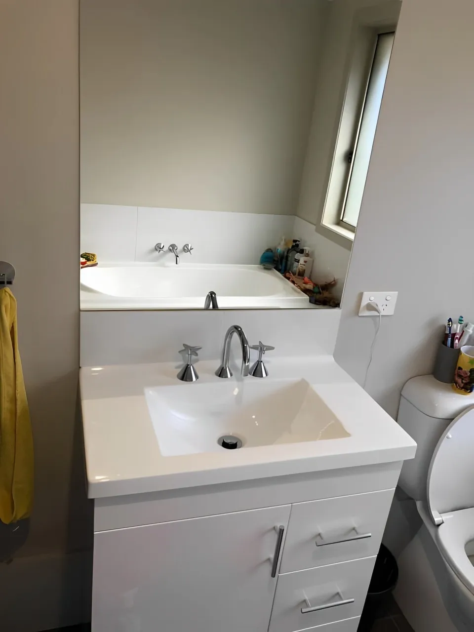 spotless bathroom sink clean up