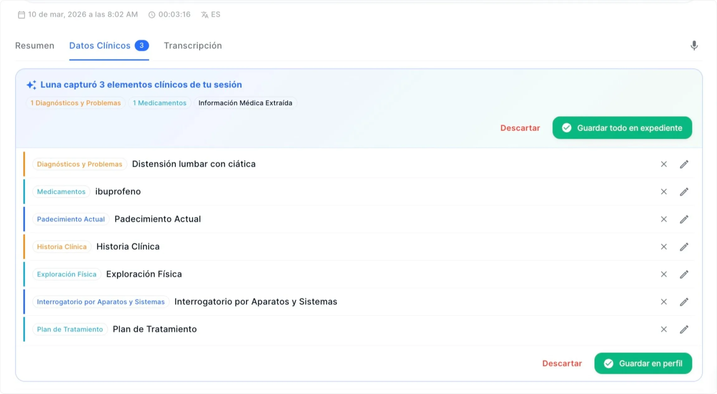 Panel de revisión de datos clínicos extraídos — muestra chips por categoría, tarjetas de diagnóstico y medicamento, y botones para guardar o descartar