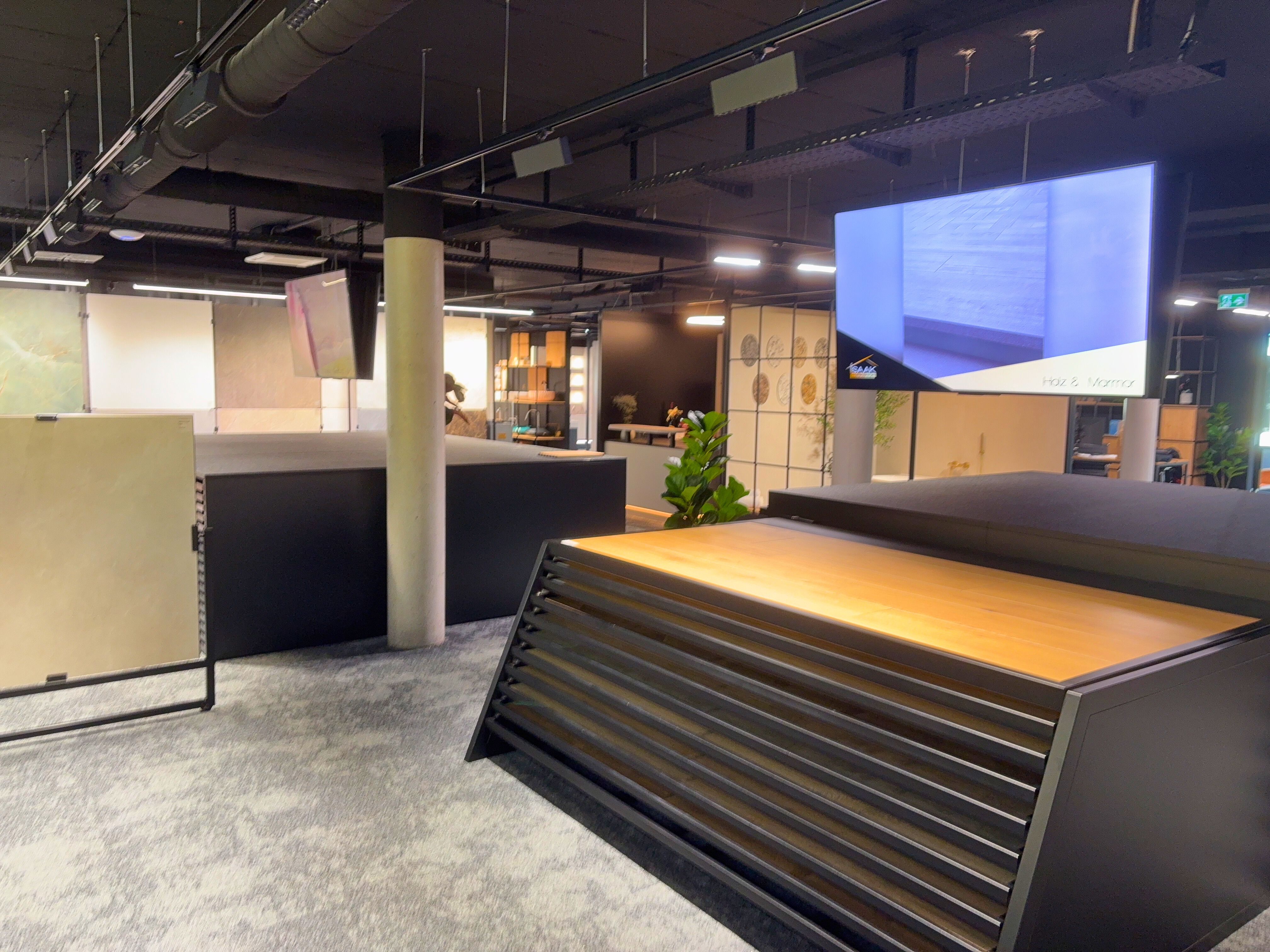 Trockenbau Waldshut-Tiengen - Inneausbau Vorher Nachher mit Laminat Boden, Neue Wände und Neue Holztreppe