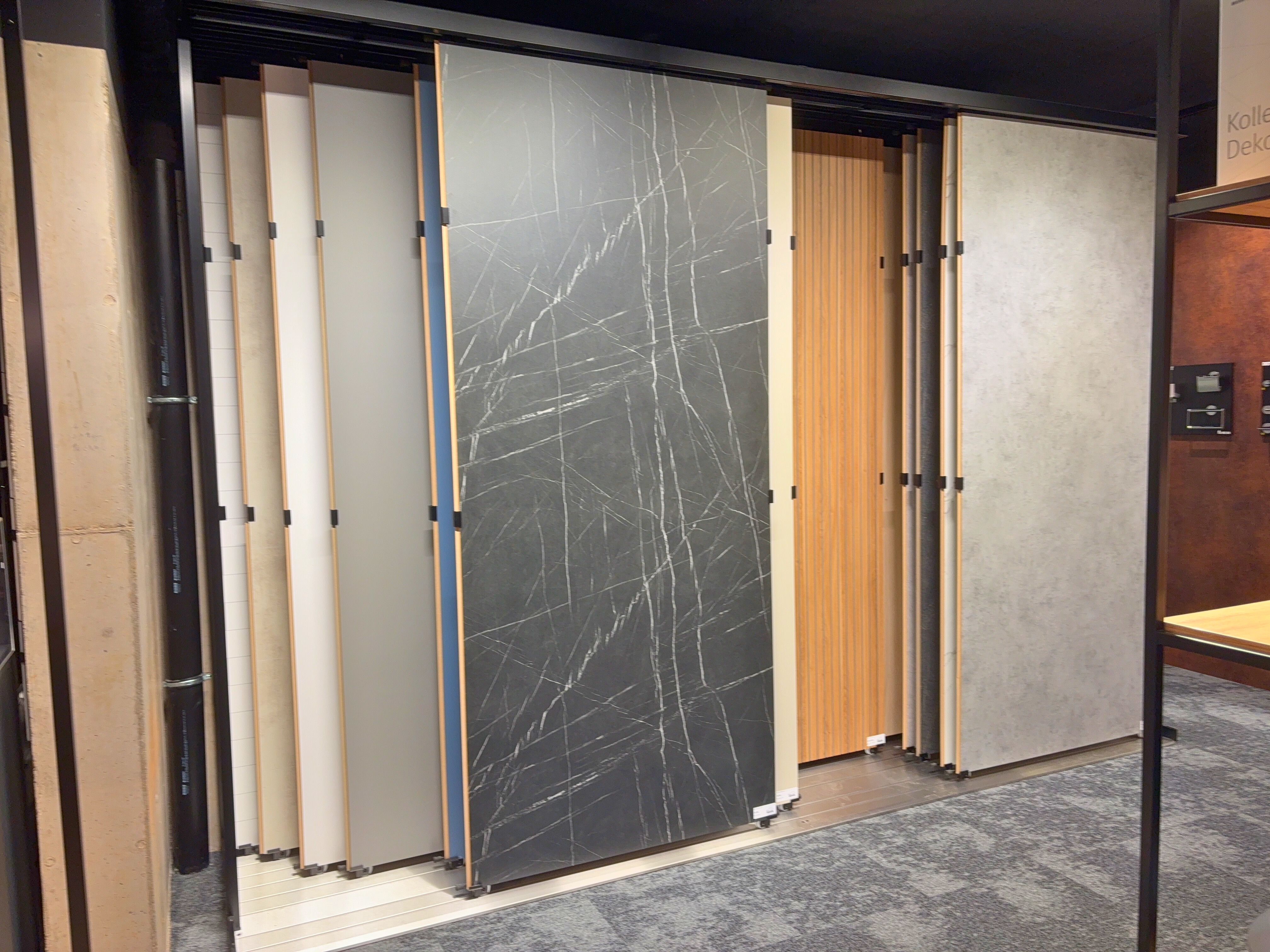 Trockenbau Waldshut-Tiengen - Inneausbau Vorher Nachher mit Laminat Boden, Neue Wände und Neue Holztreppe