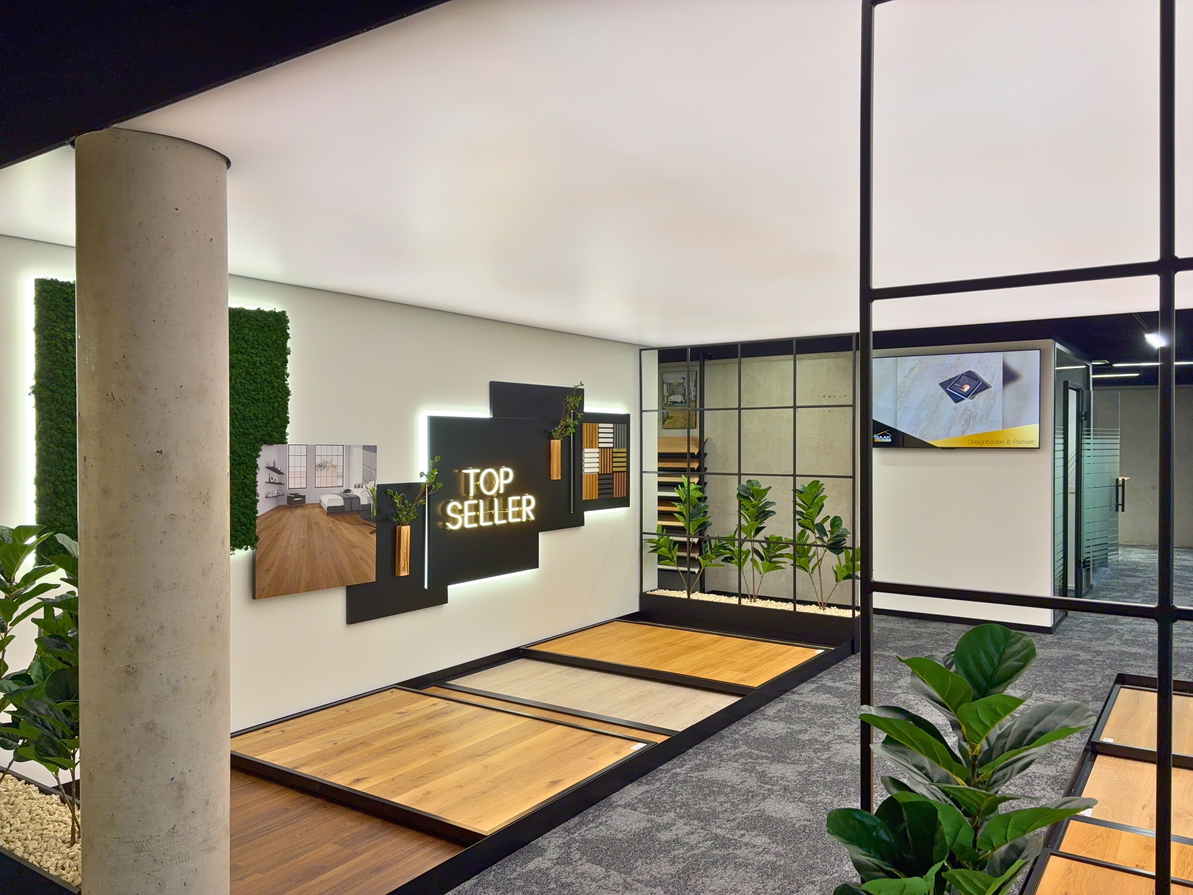 Wohnzimmer Renovation - Trockenbau, Maler Arbeiten, Fliesen Verlegen Vohrer Nachher