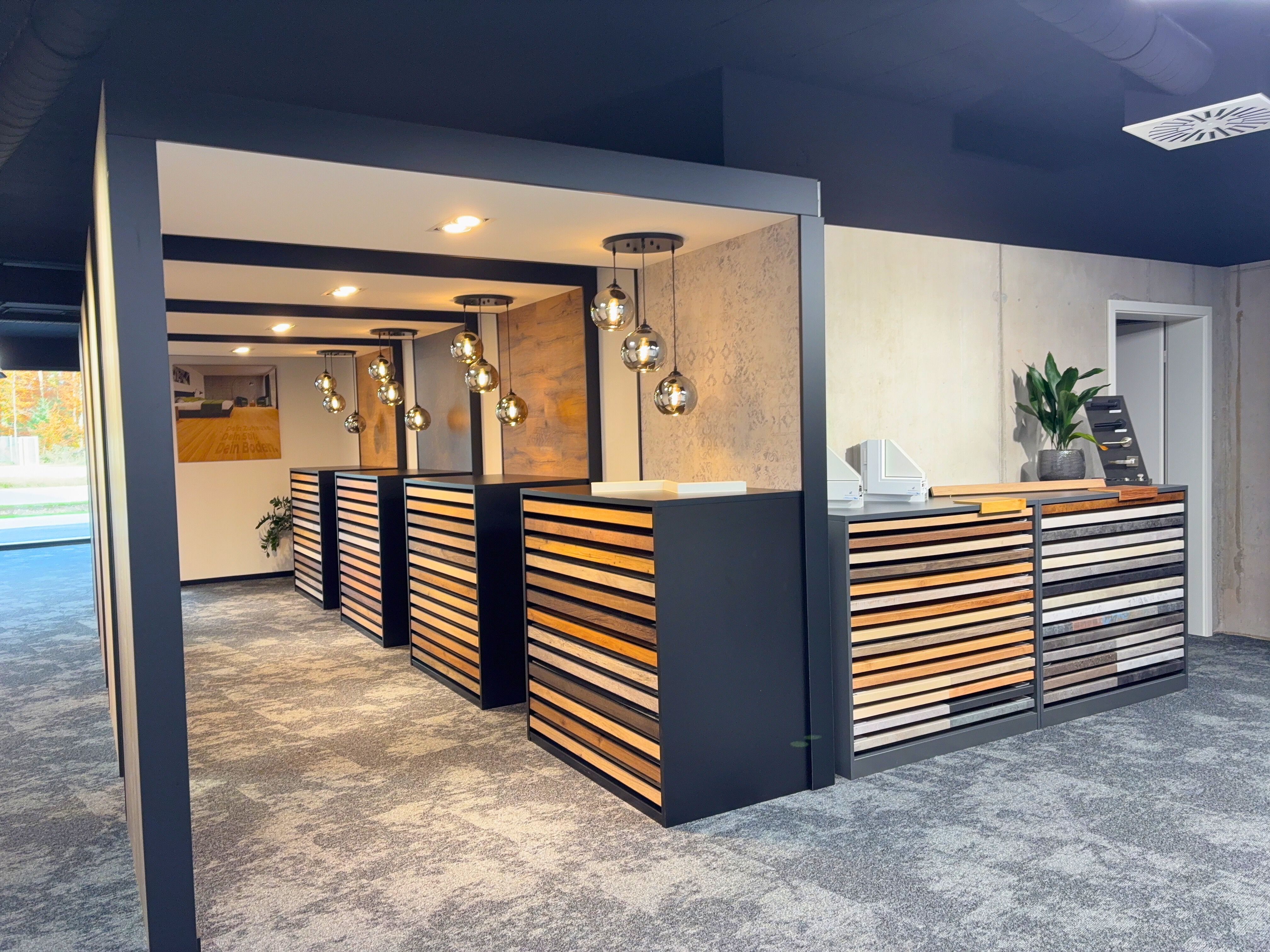 Trockenbau Waldshut-Tiengen - Inneausbau Vorher Nachher mit Laminat Boden, Neue Wände und Neue Holztreppe