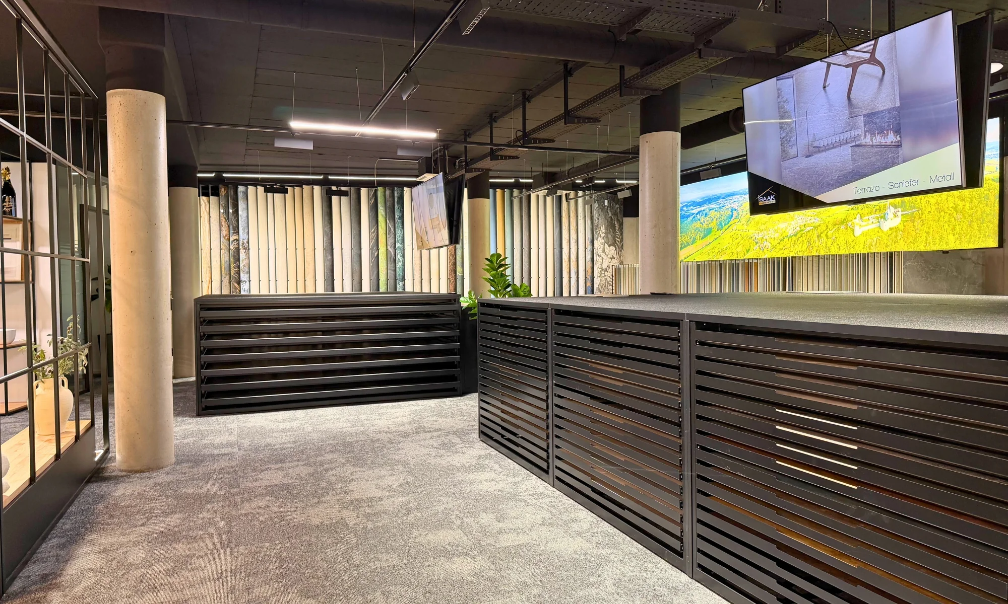 Trockenbau Waldshut-Tiengen - Inneausbau Vorher Nachher mit Laminat Boden, Neue Wände und Neue Holztreppe