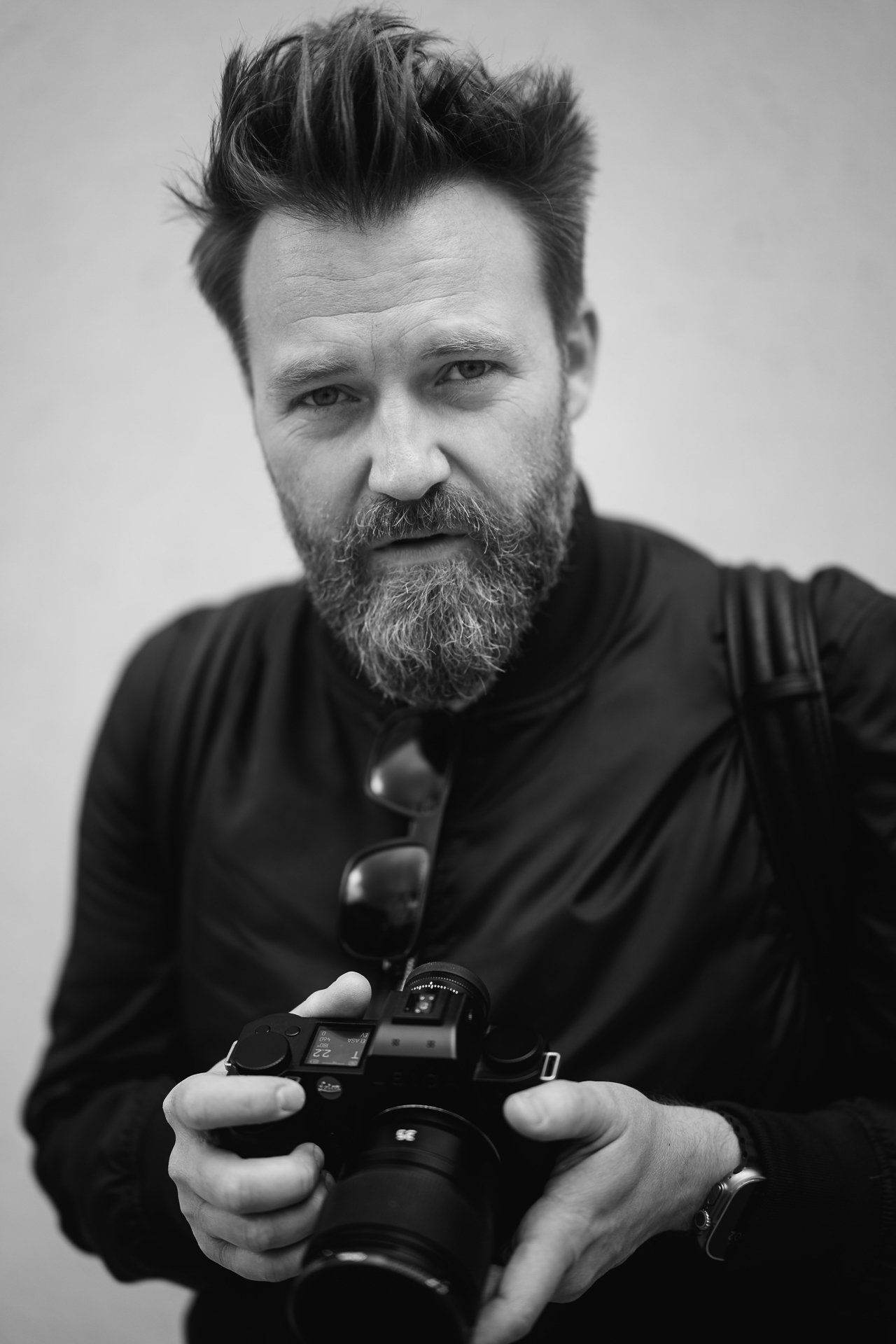 Chris Kaeppel mit der Leica SL3-S
