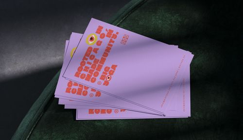 Big Yoga brand image—empowering, bold, and stylish yoga apparel with a focus on comfort and strength.