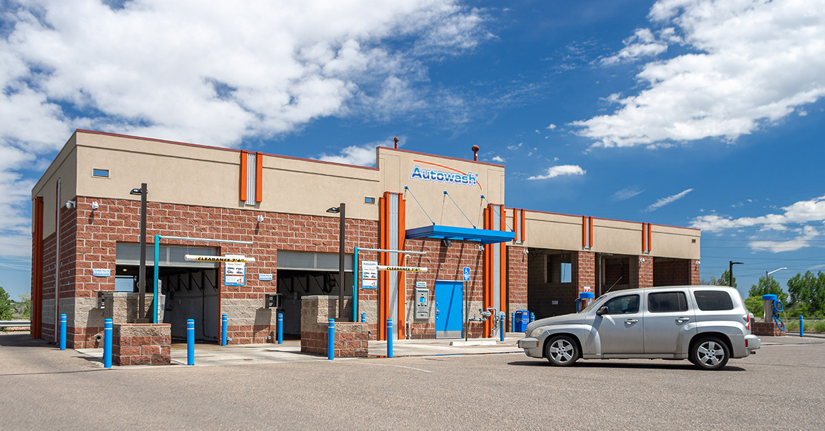 No Brushes, No Scratches: Why Touch-Free Car Washes Win