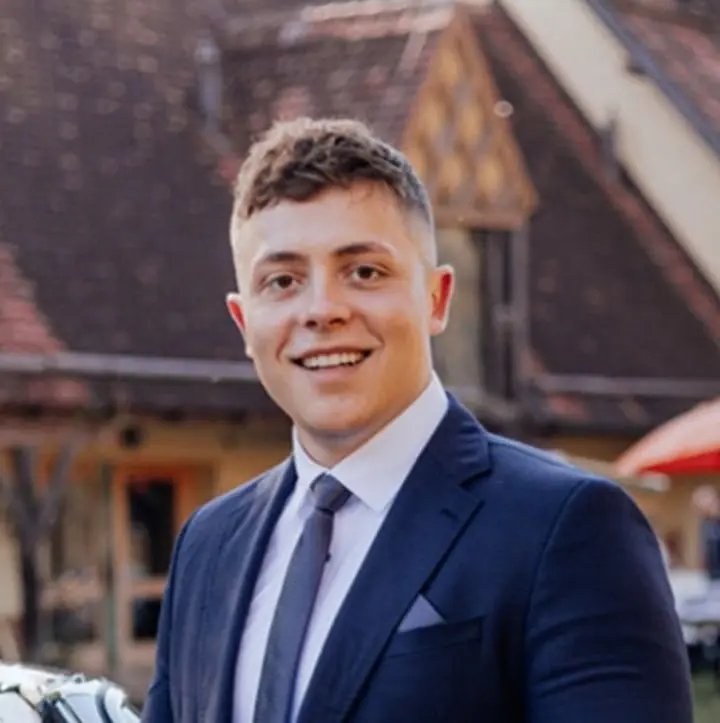 Lukas Rieger, Geschäftsführer von 100 Prozent Sauber Solarreinigung in Crailsheim