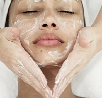 People receiving Circadia® Oxygen acne Facials treatment.