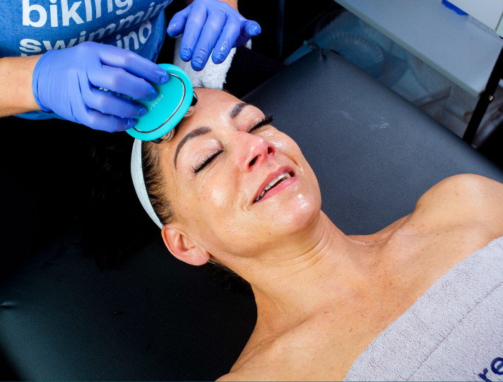 Microcurrent technology stimulates the face for a lifted, sculpted appearance.