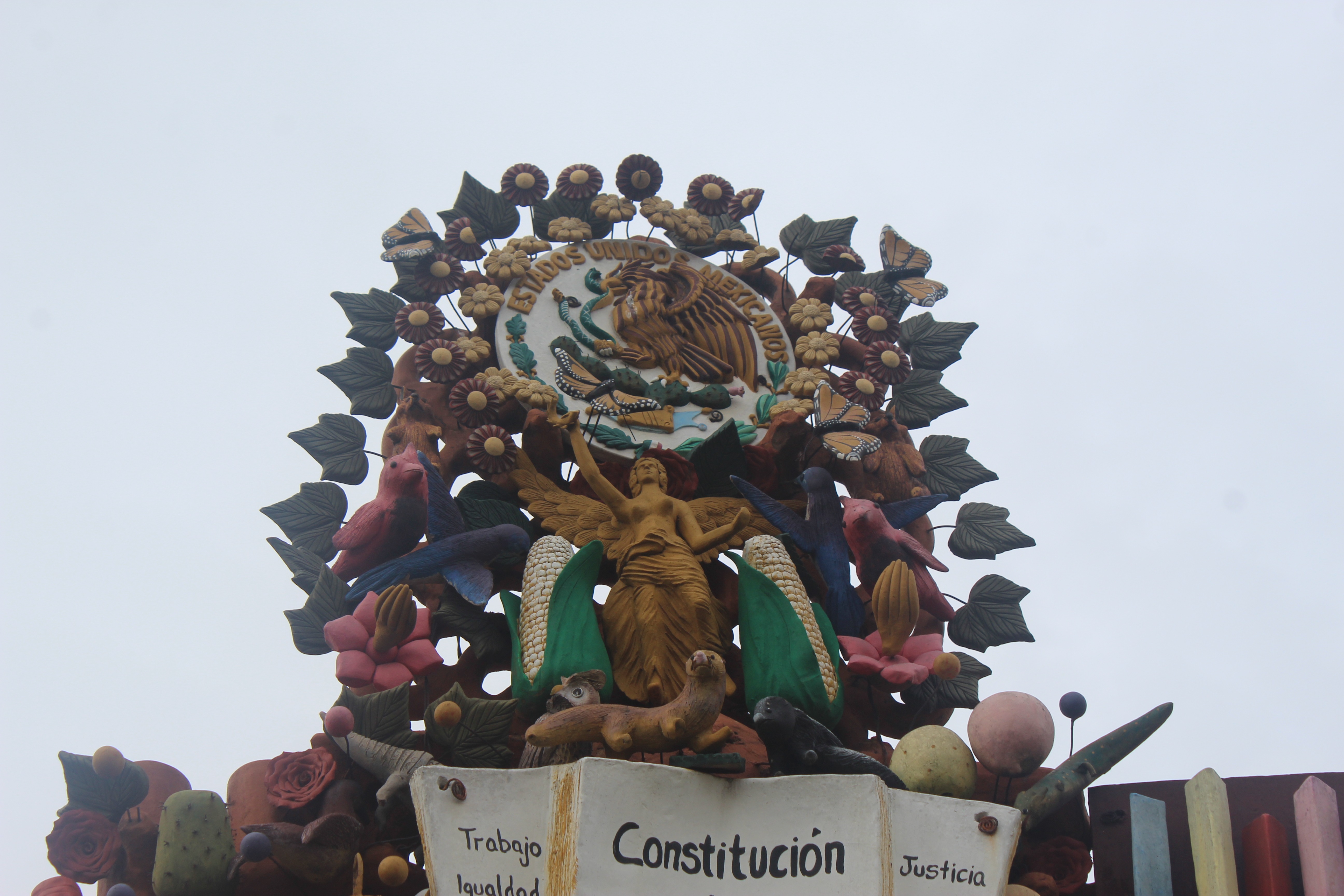 Árbol de la Vida ubicado en el Parque Ambiental Bicentenario de Metepec.