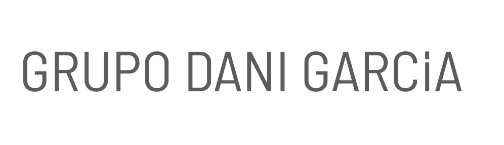 Text reading 'GRUPO DANI GARCÍA' in uppercase black letters on transparent background.