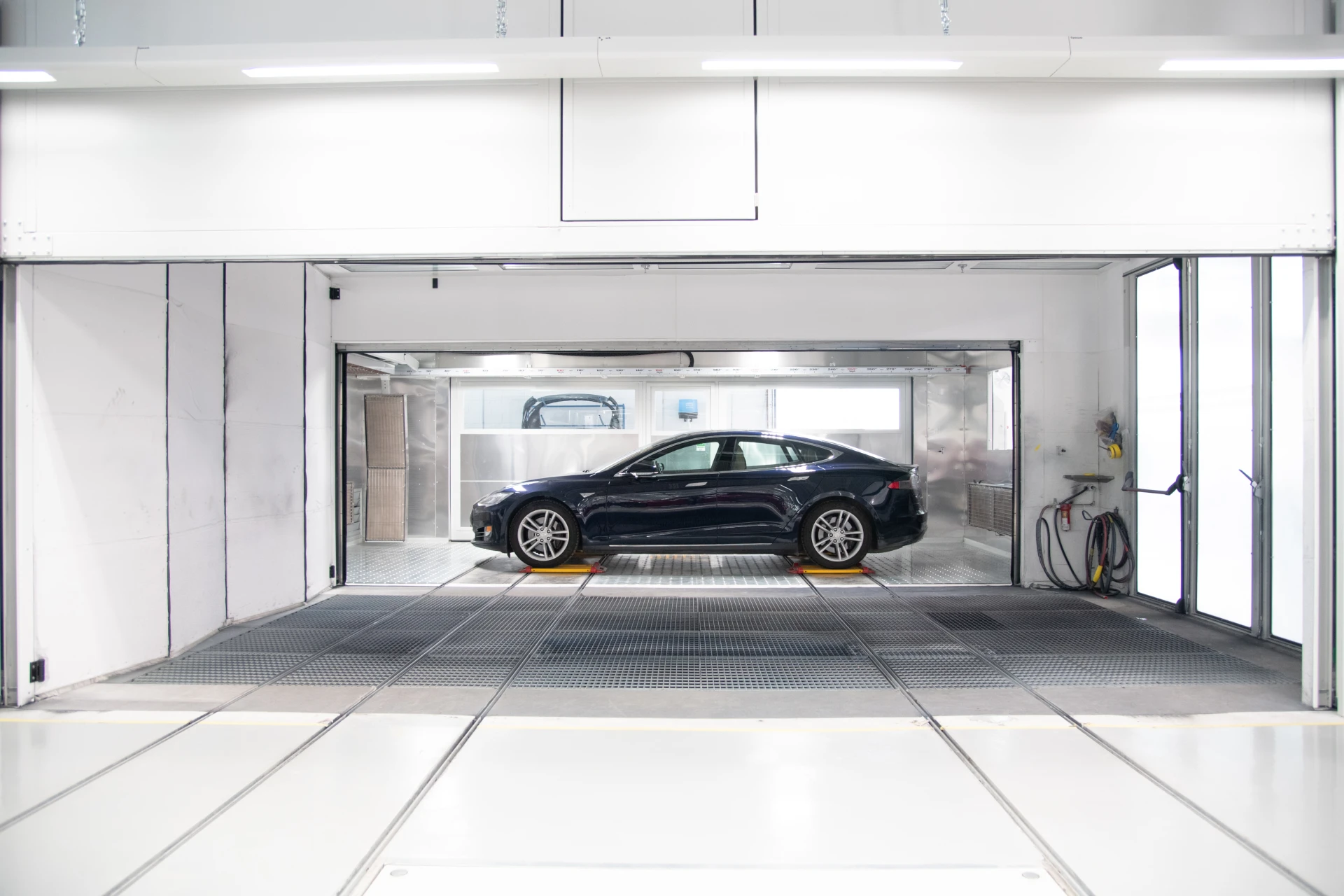 Repairing electric and plug‑in hybrid luxury cars