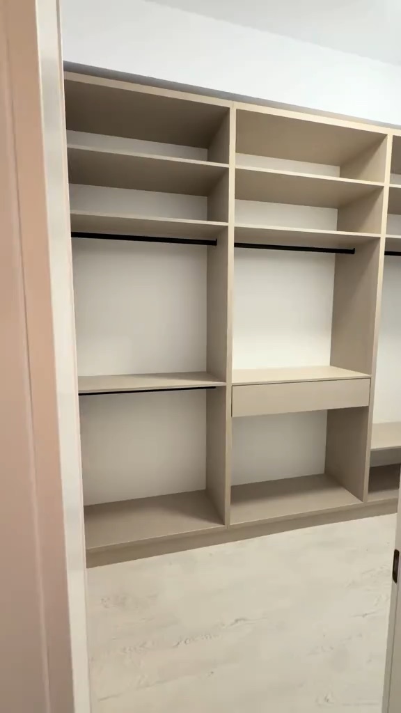 Dressing pe comandă realizat de Prova Design