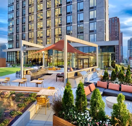 VYV courtyard lounge