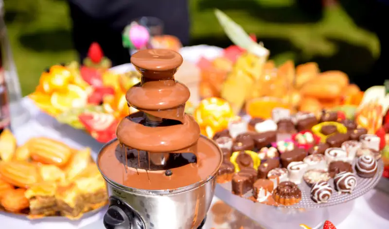 Lewadnowska Wedding Planner, Fontanna czekoladowa, słodkości, wypieki weselnne