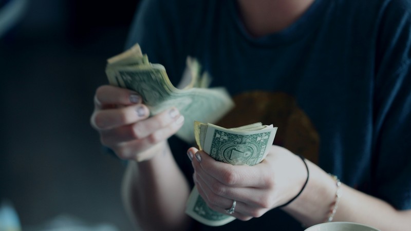 A new survey finds 48% of homeowners would give up dining out to cover rising A/C bills. The better move: shift when your home buys electricity and keep the comfort.