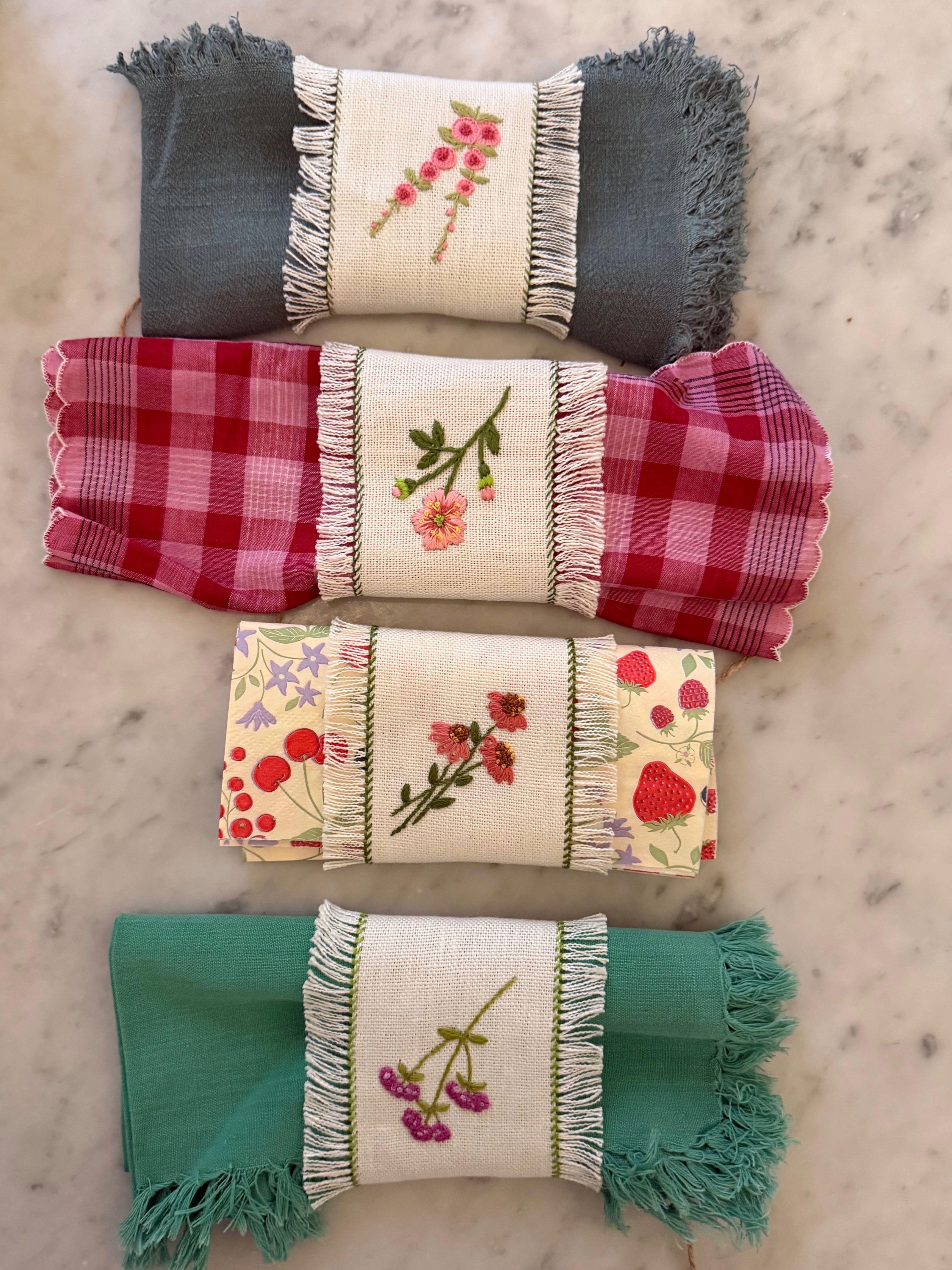 CASA | Hand-Embroidered Floral Napkin Holder