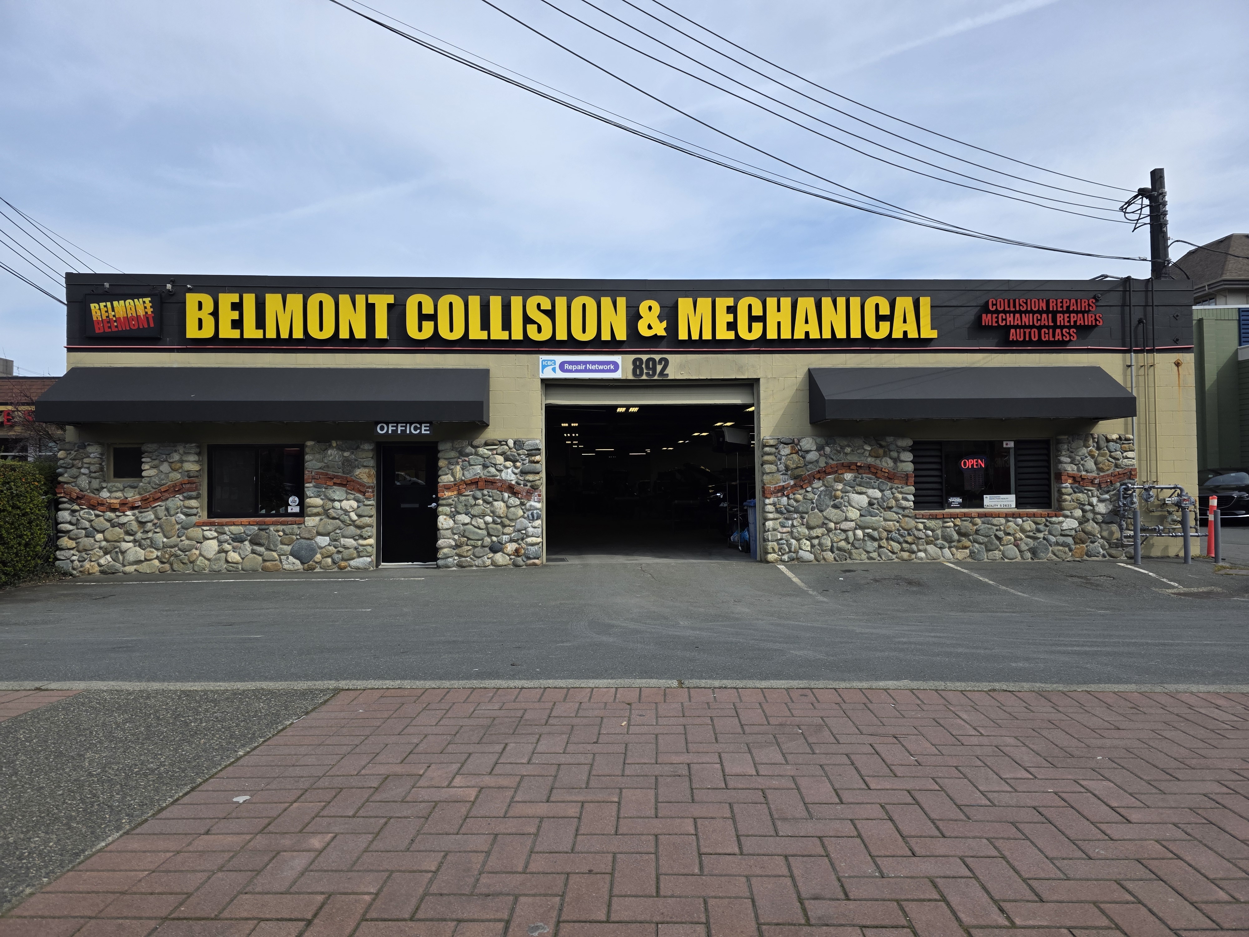 belmont collision store front