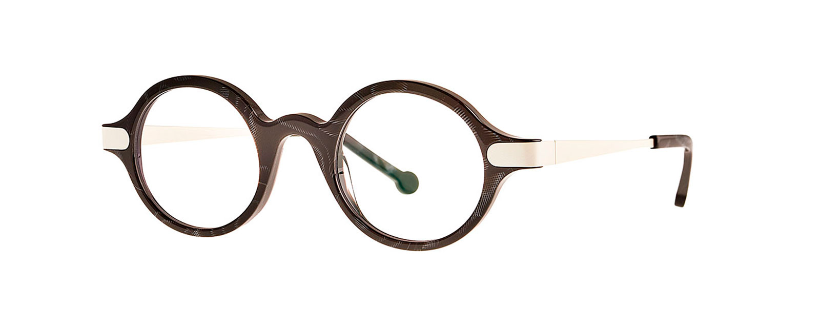 DUET 002 ASTRAKHAN + TACK ROOM WHITE