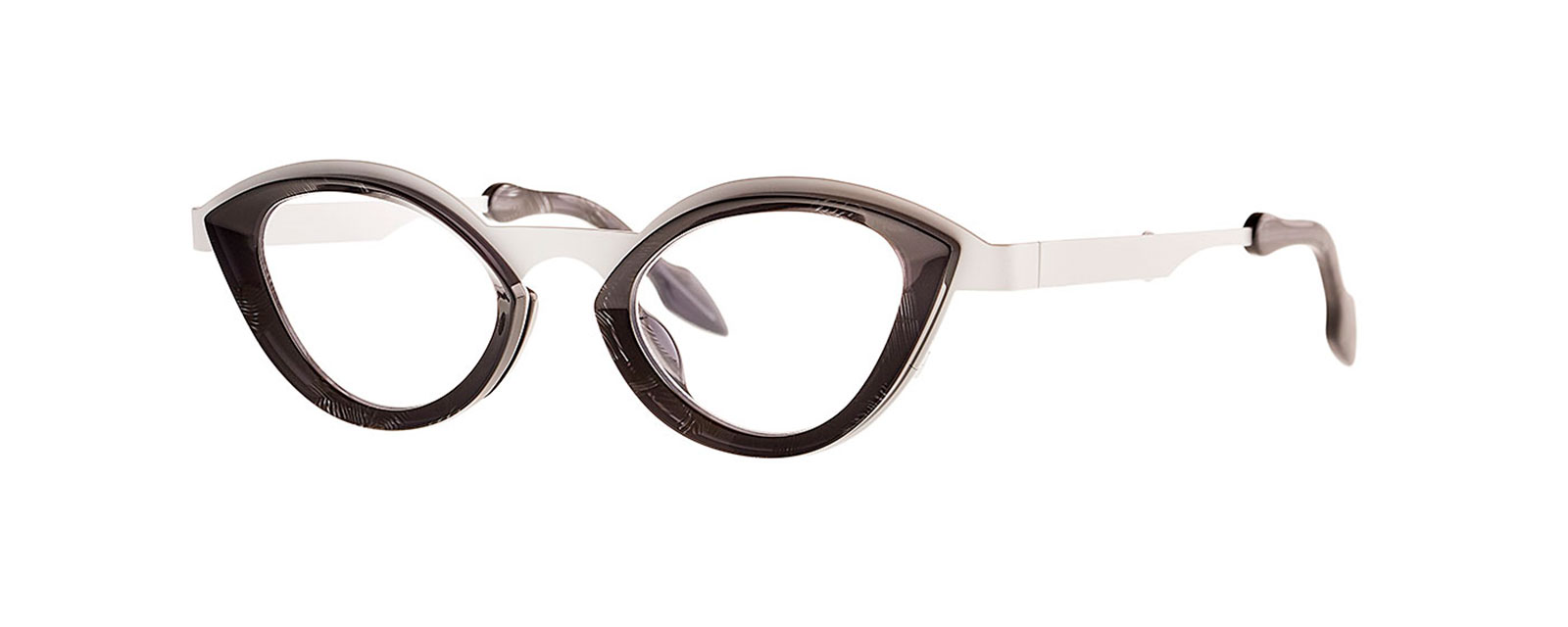 EYE 011 TACK ROOM WHITE + ASTRAHKAN