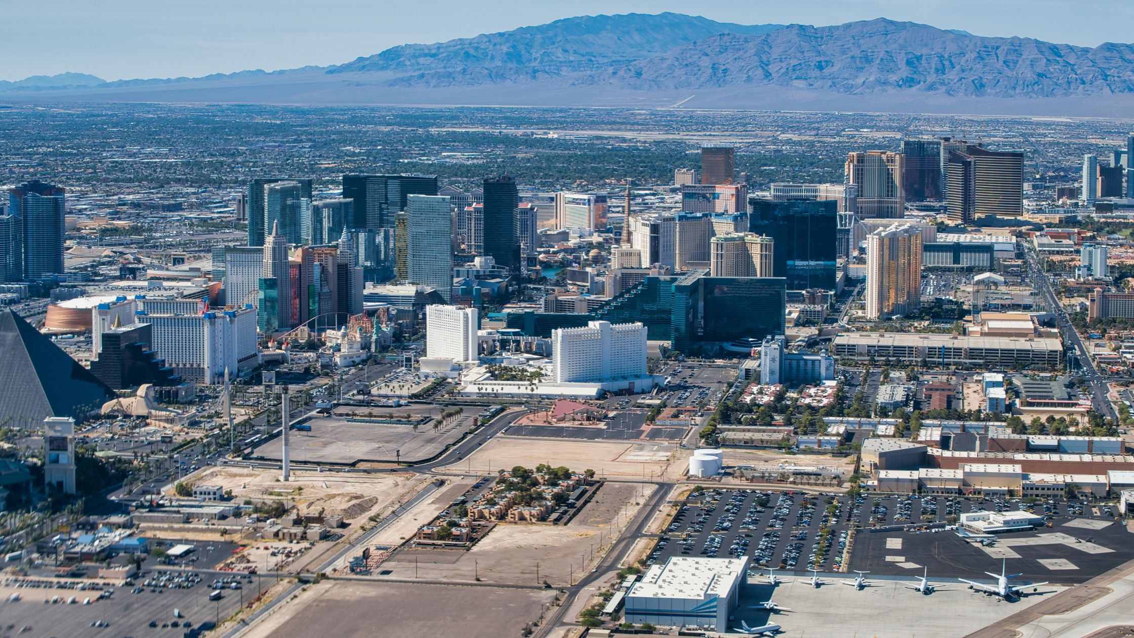 A Comprehensive Guide to 6 Different Types of Commercial Real Estate