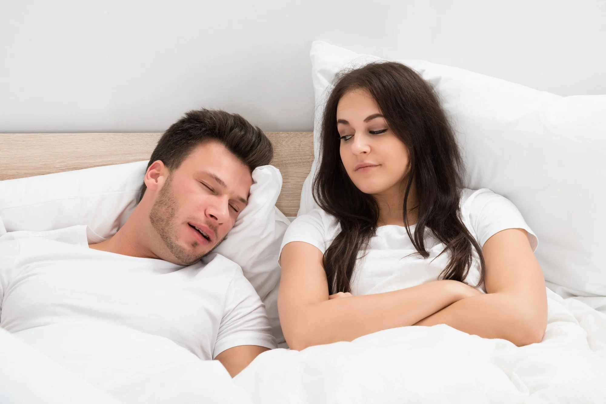 sleep-apnea-therapy-falls-church-snoring-couple