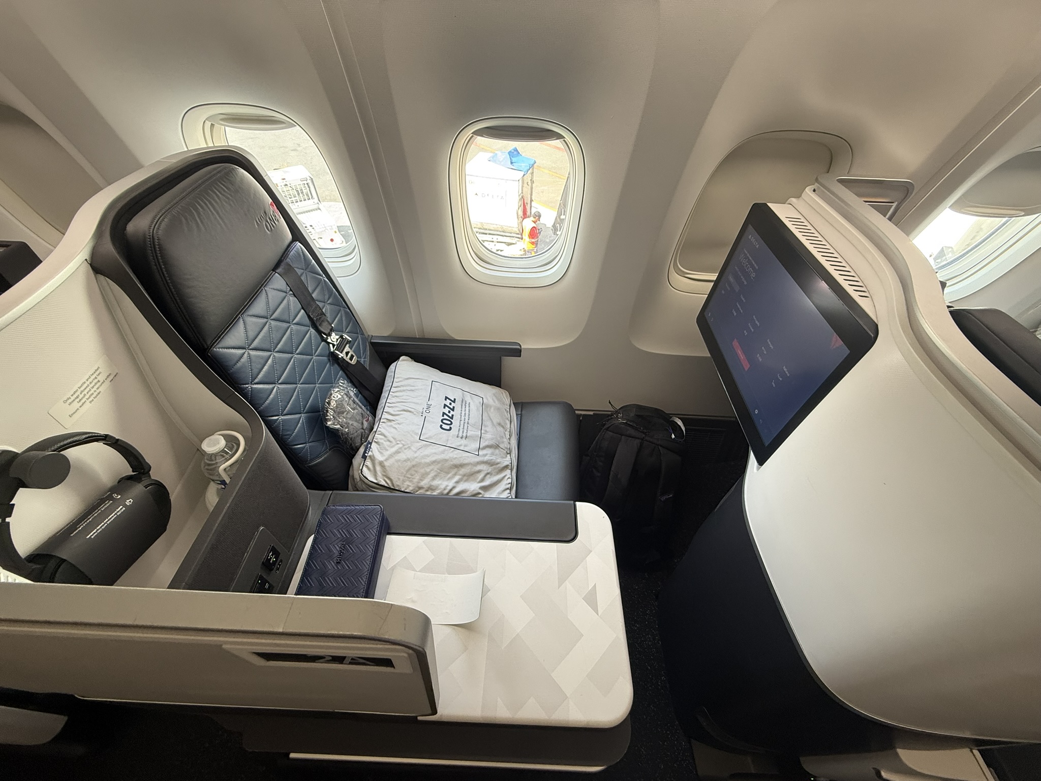Delta One Review (Flying JFK - LAX on the 767-400)
