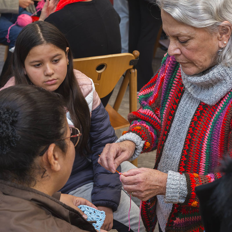 AMIGAS DO MEA Quarta do Crochê: encontro de artesãs voluntárias