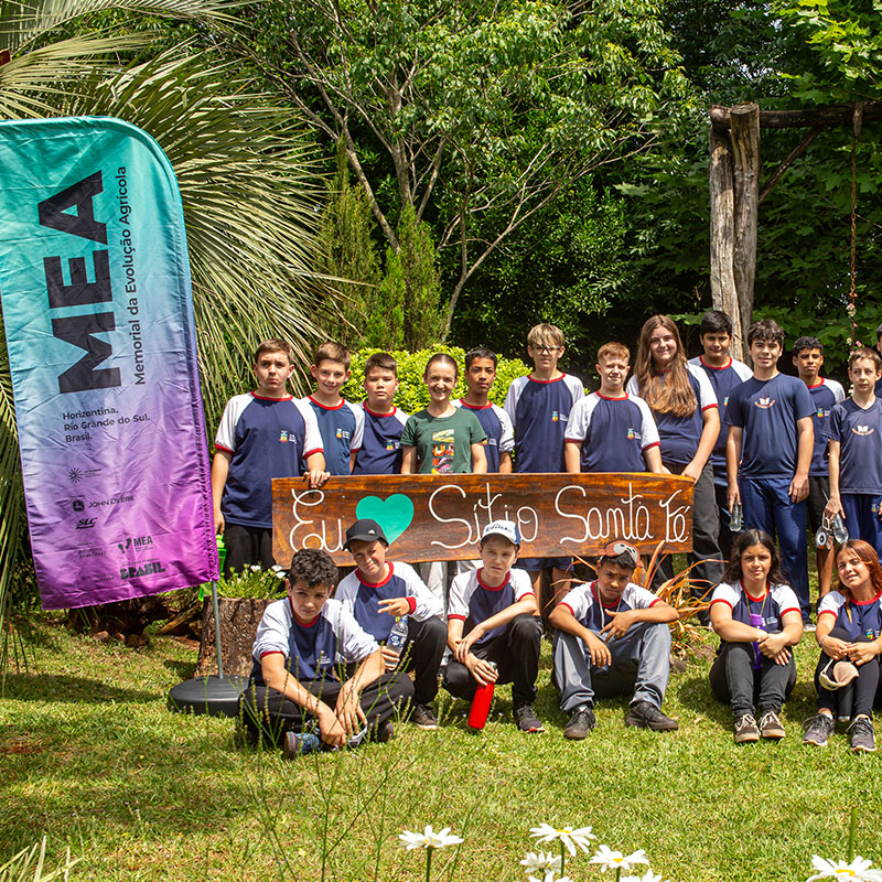 MEA EM CAMPO Visita ao MEA, oficina de educação ambiental e atividade na escola
