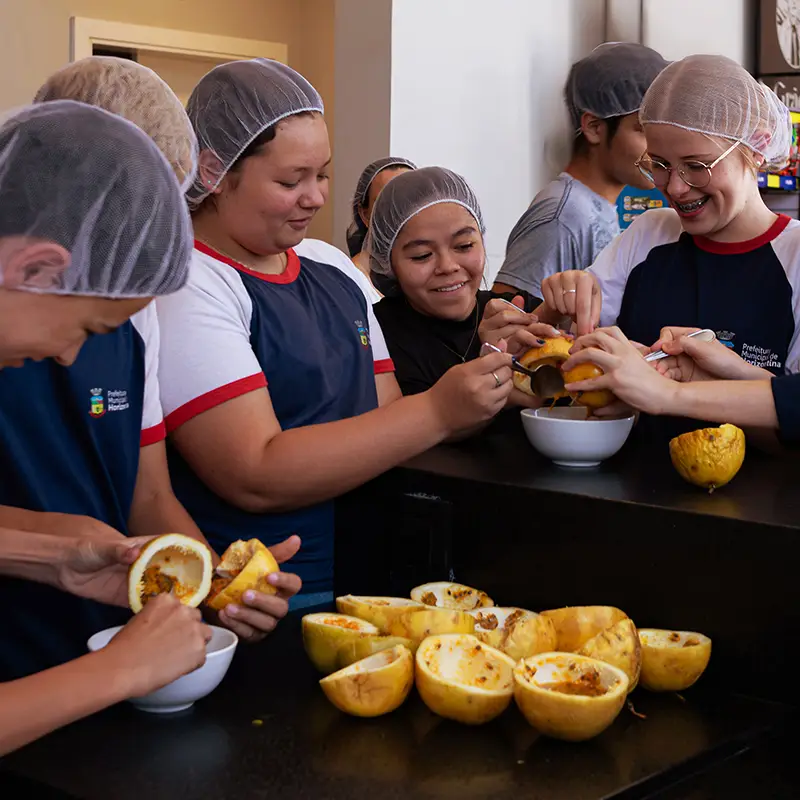 RODA COM CIÊNCIA Oficina de identificação de Plantas Alimentícias Não Convencionais, produção e degustação de alimentos com PANCs