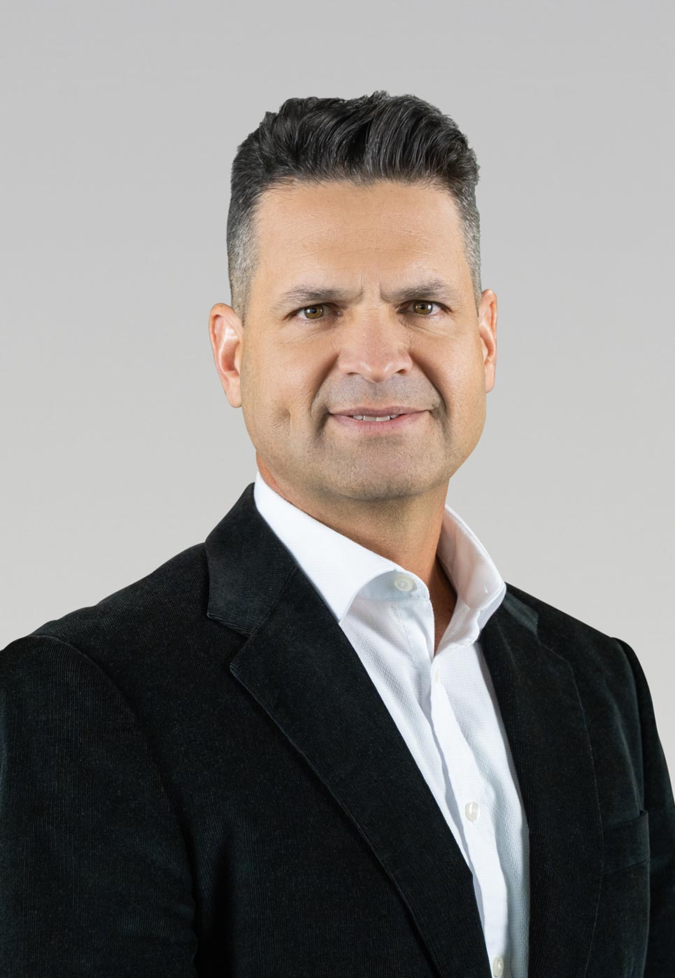 Sadel Ekmeiro, Senior Commercial Advisor 