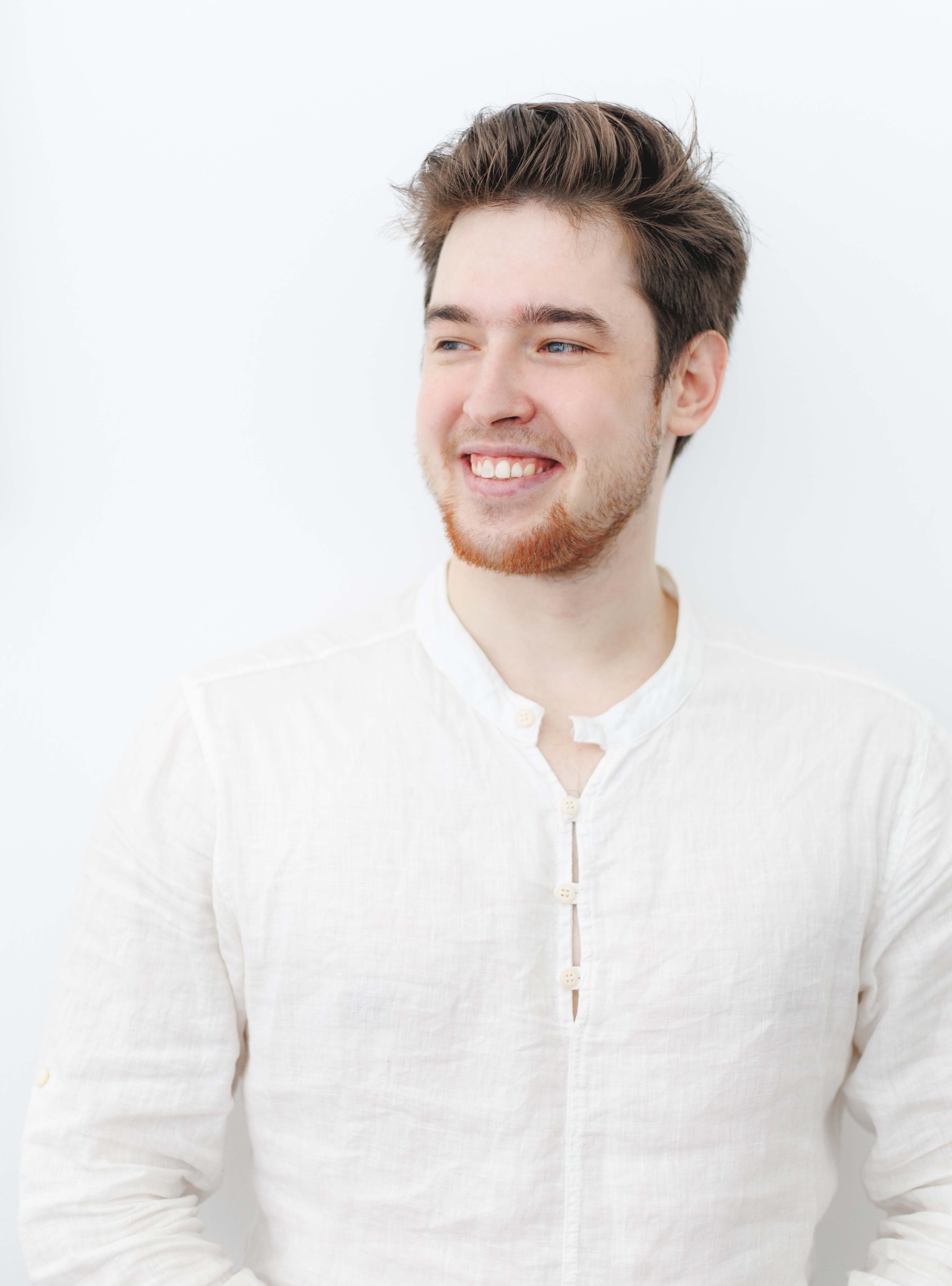 An image of a business woman working for Pharmbills