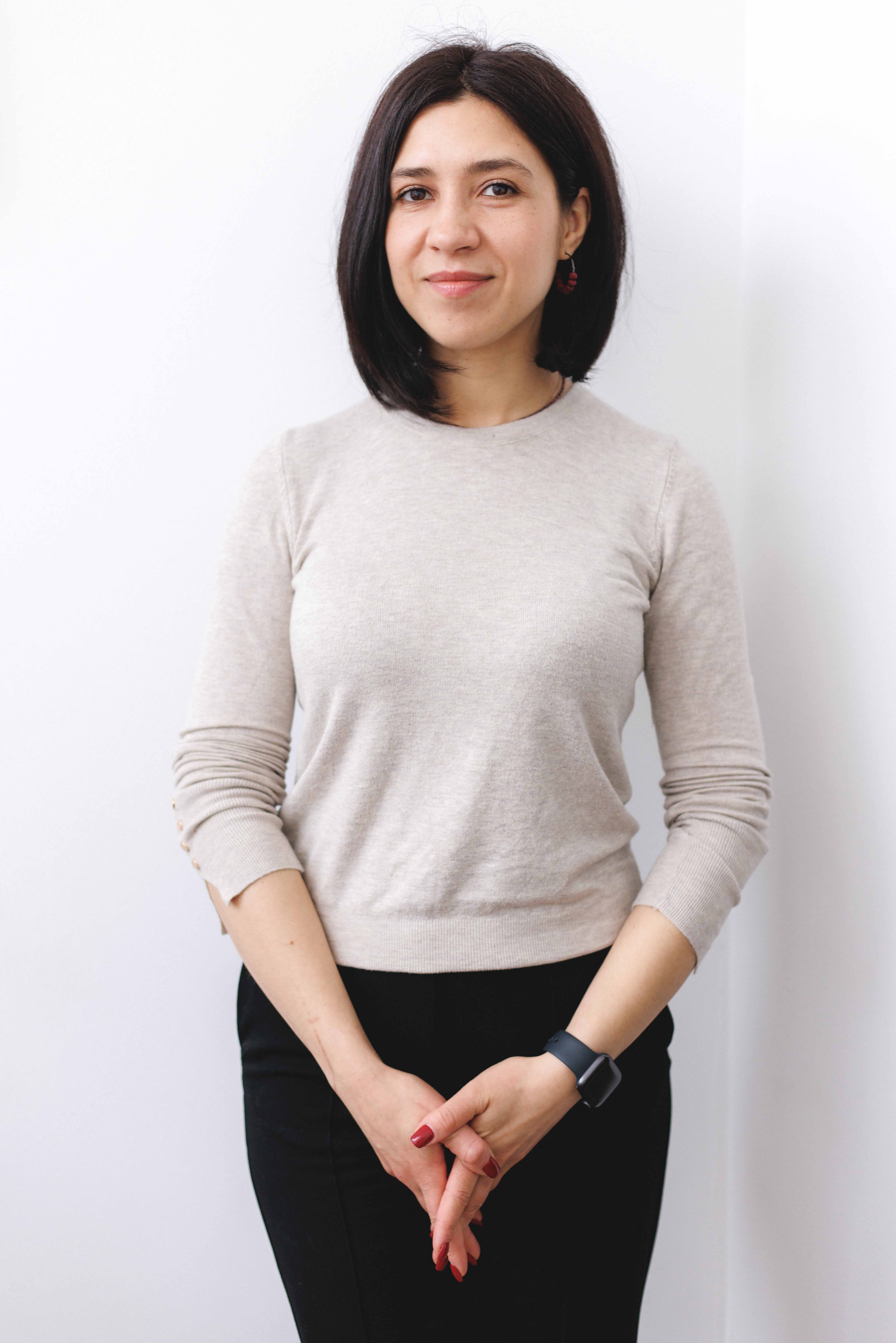 An image of a business woman working for Pharmbills