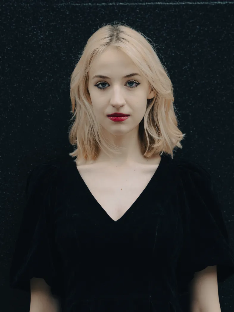 Head shot picture example