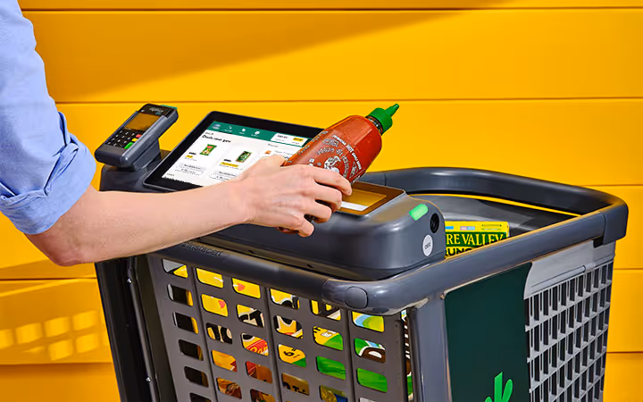 customer shopping with Caper Cart