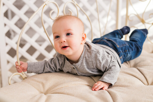 Sự Phát Triển Của Trẻ 5 Tháng Tuổi Và Cẩm Nang Chăm Sóc Khoa Học
