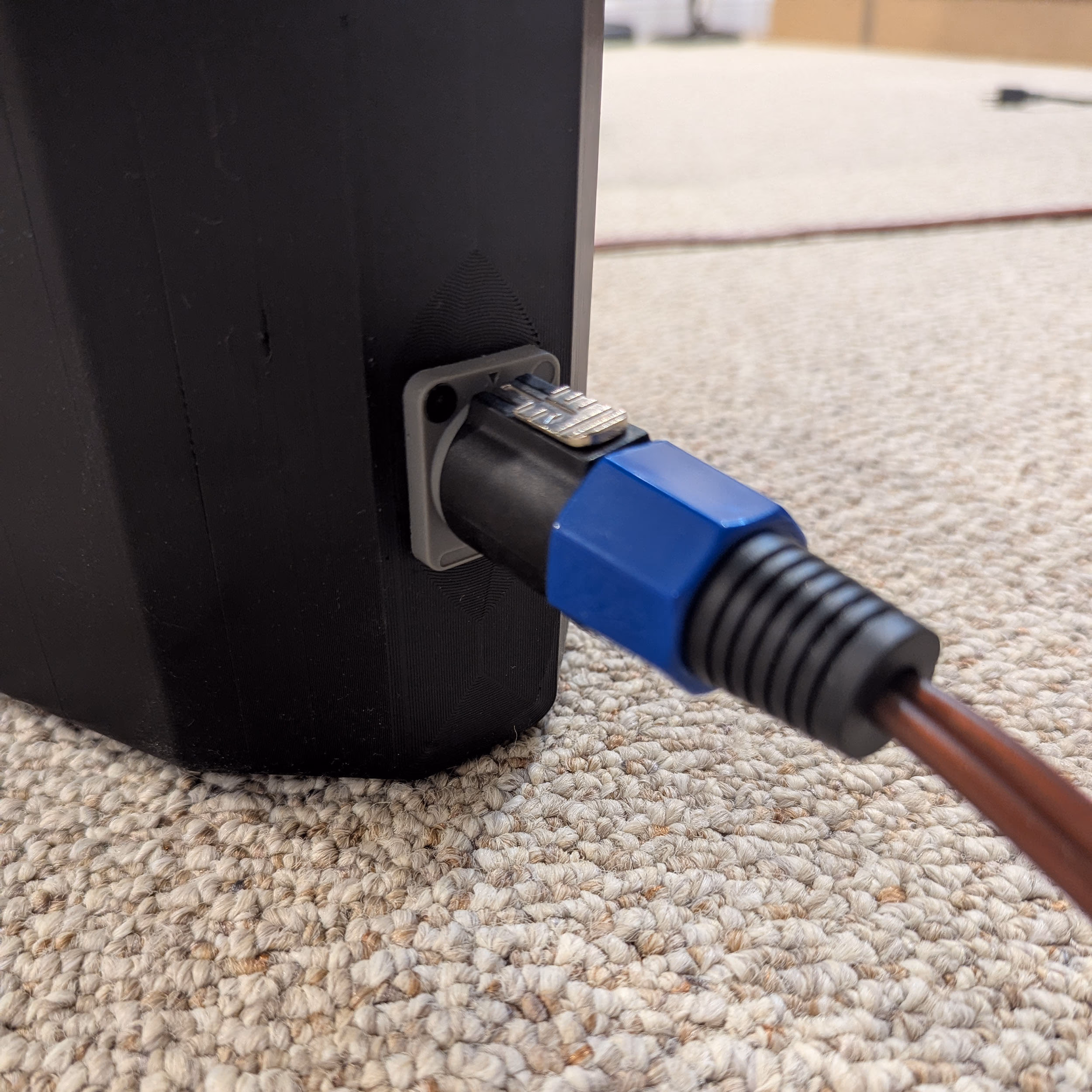 Back of an FDMGeo with SpeakON connections