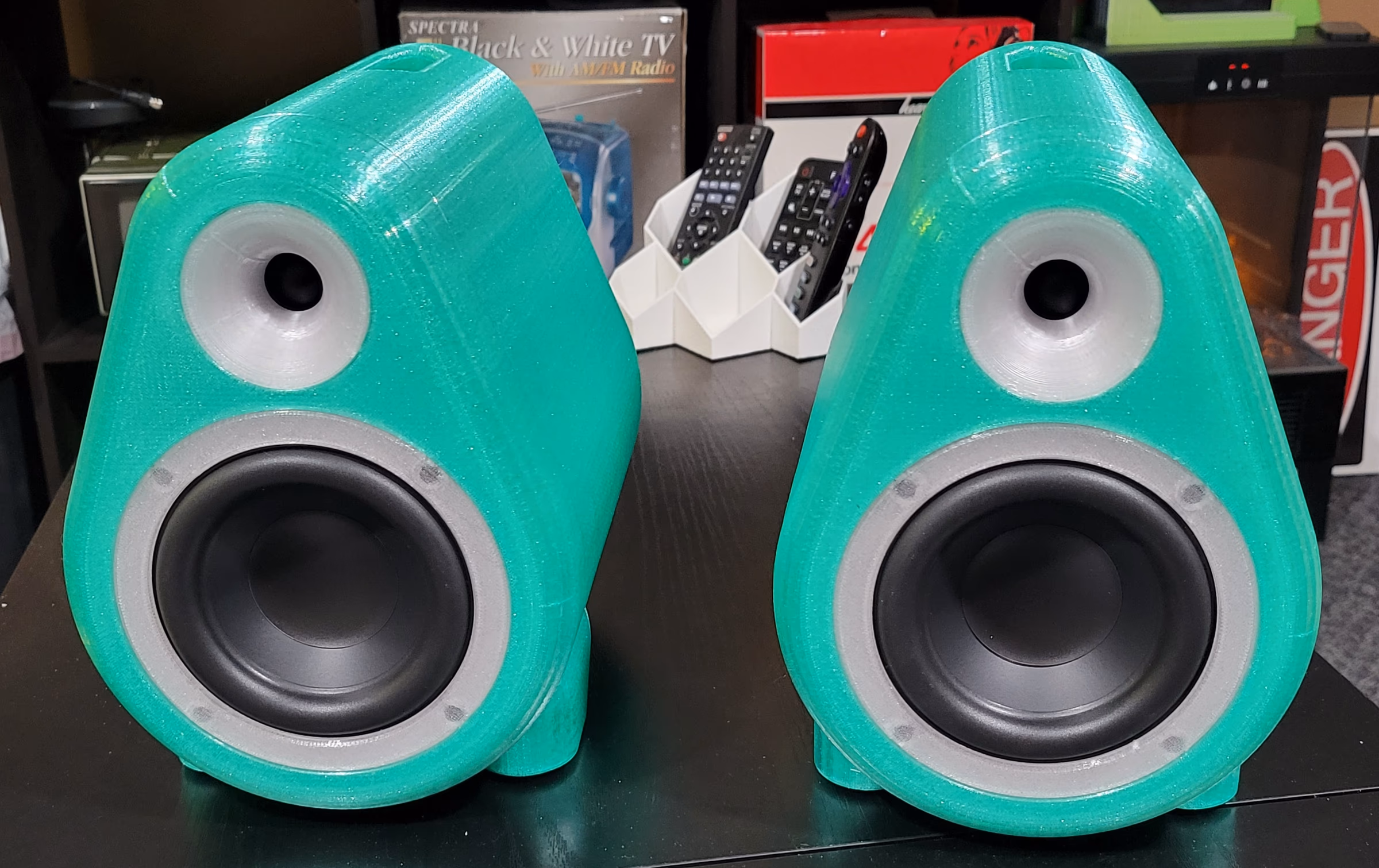 FDM4 in green glitter PETG with clear white accents rings