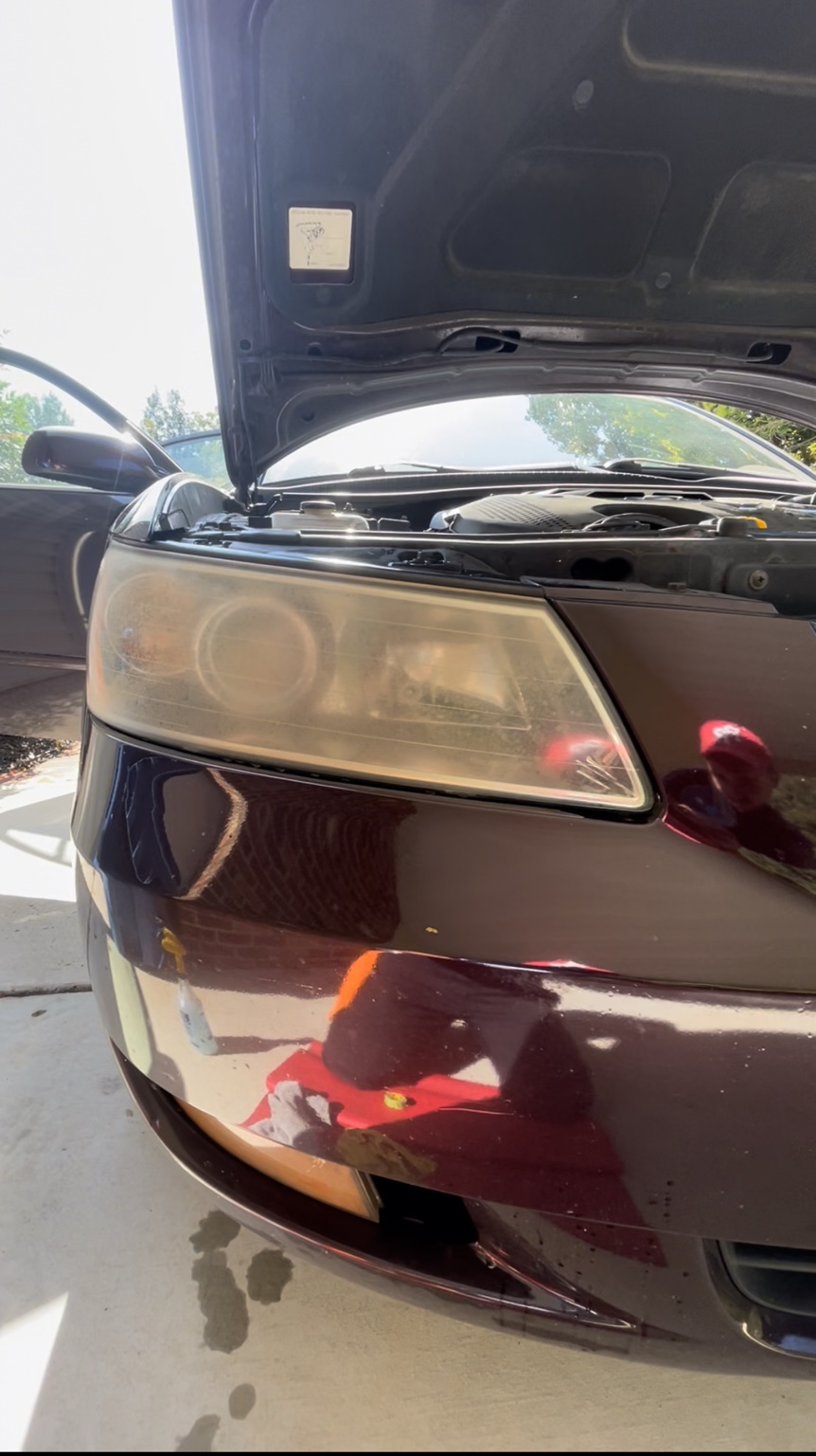 Cloudy headlight before restoration