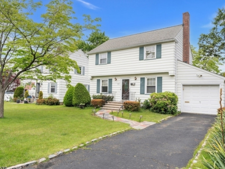 Under Contract - 1875 Berkshire Dr, Union Twp, NJ