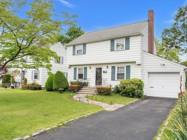 Under Contract - 1875 Berkshire Dr, Union Twp, NJ