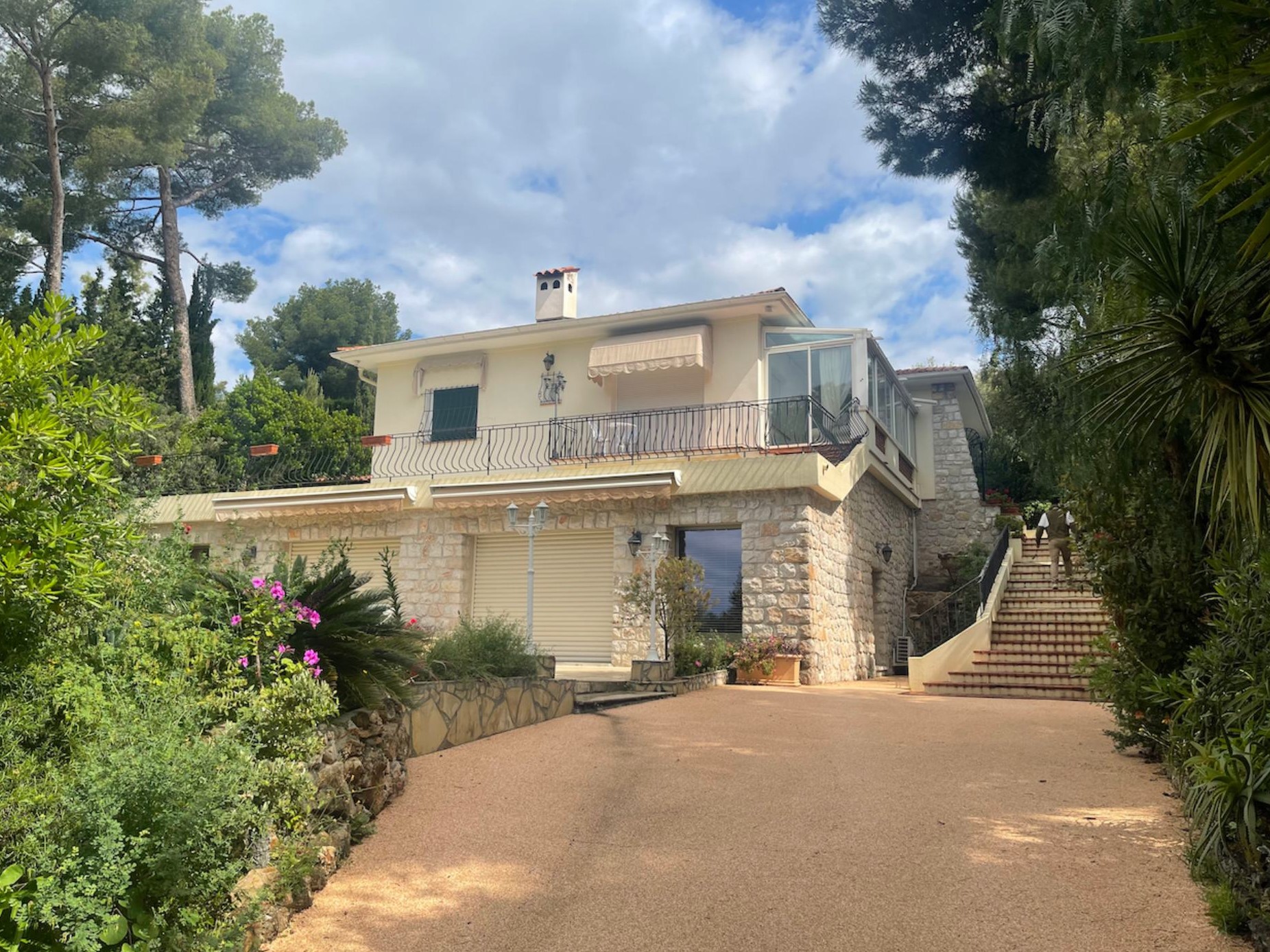 Case Study: French Villa Renovation 3D visualization