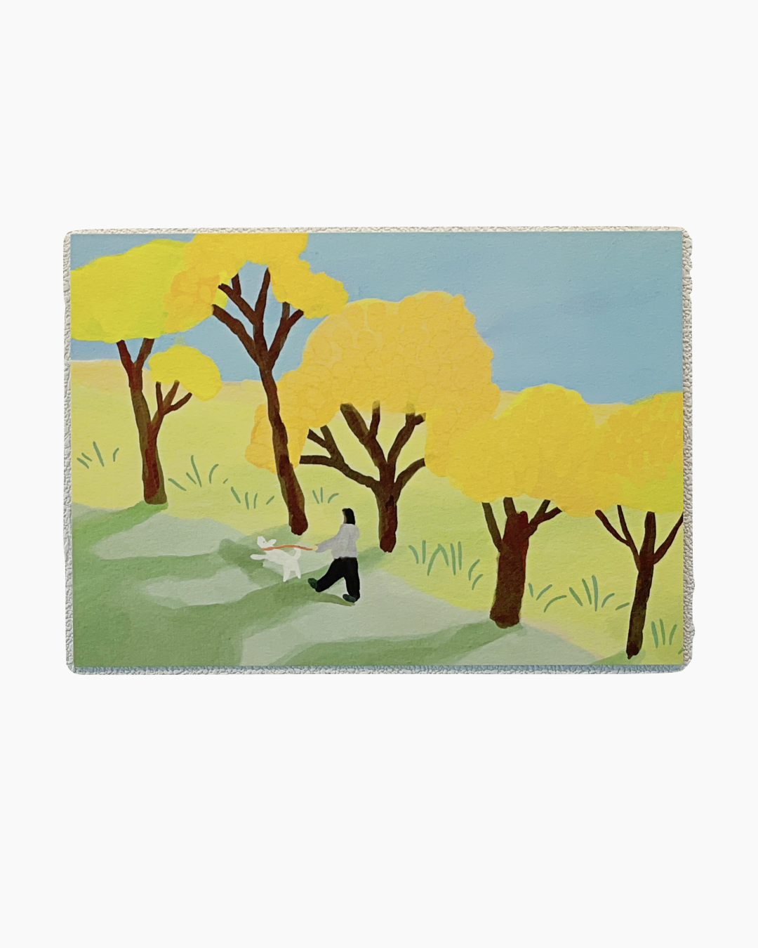 노란 잎이 무성한 나무들 사이에서 강아지를 산책시키는 사람의 간단한 일러스트.