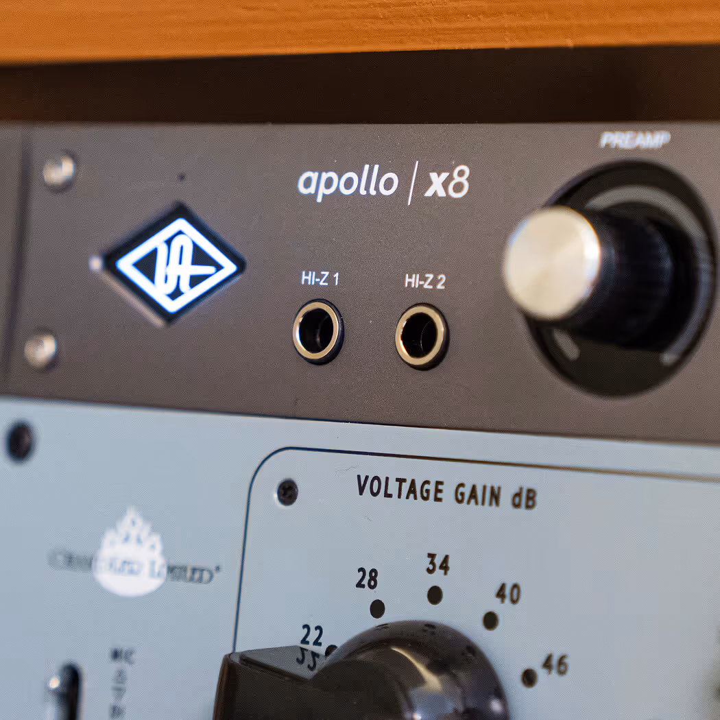 Universal Audio Apollo x8 – ממירים ו-Unison Preamps להפקה מקצועית