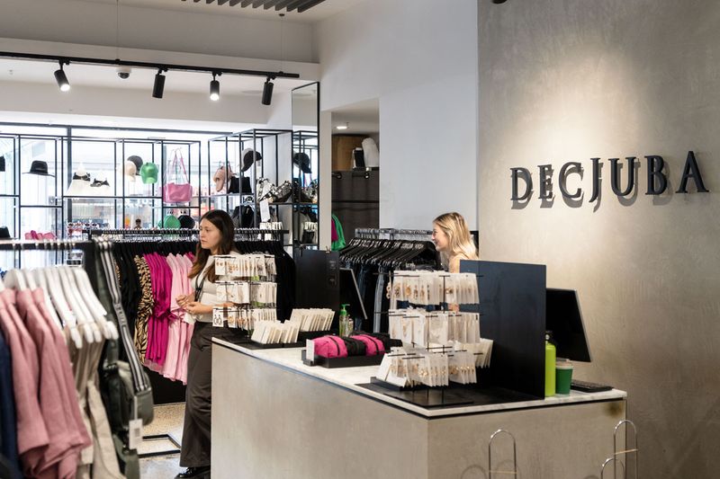 Decjuba | Meridian Mall