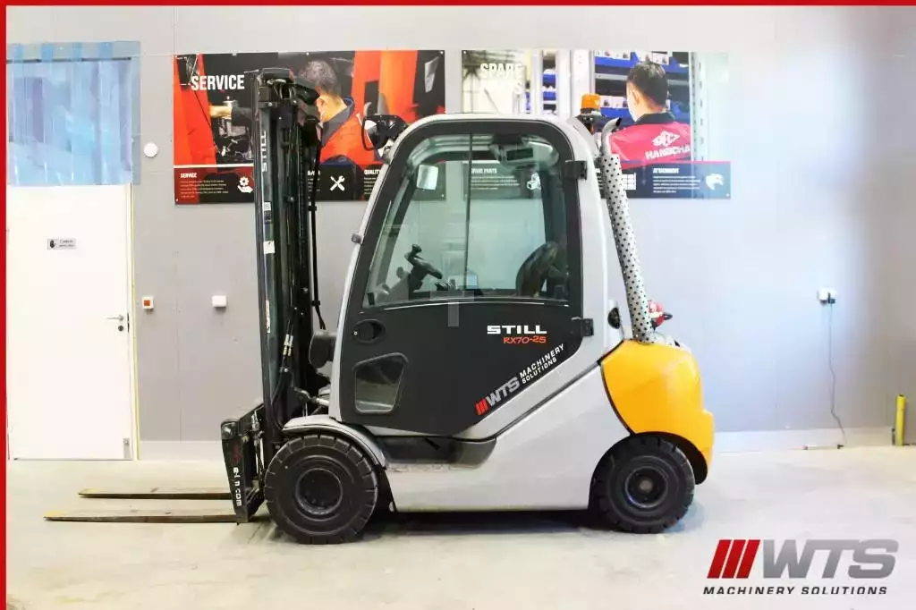 Still RX70-25, 2,5 tons hybrid motviktstruck